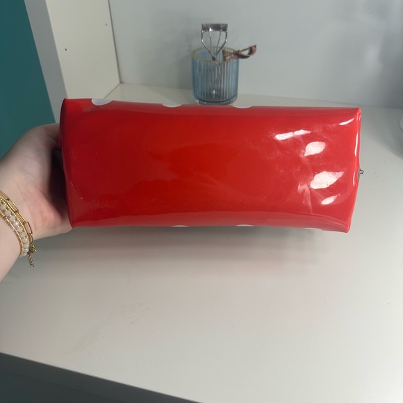 The Creme Shop Minnie Mouse Dome Travel Pouch - Picture 4 of 6